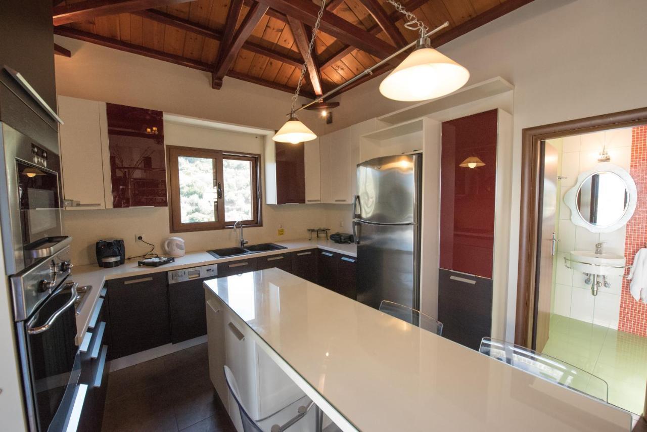 Gallis Villa Pefkias Екстериор снимка